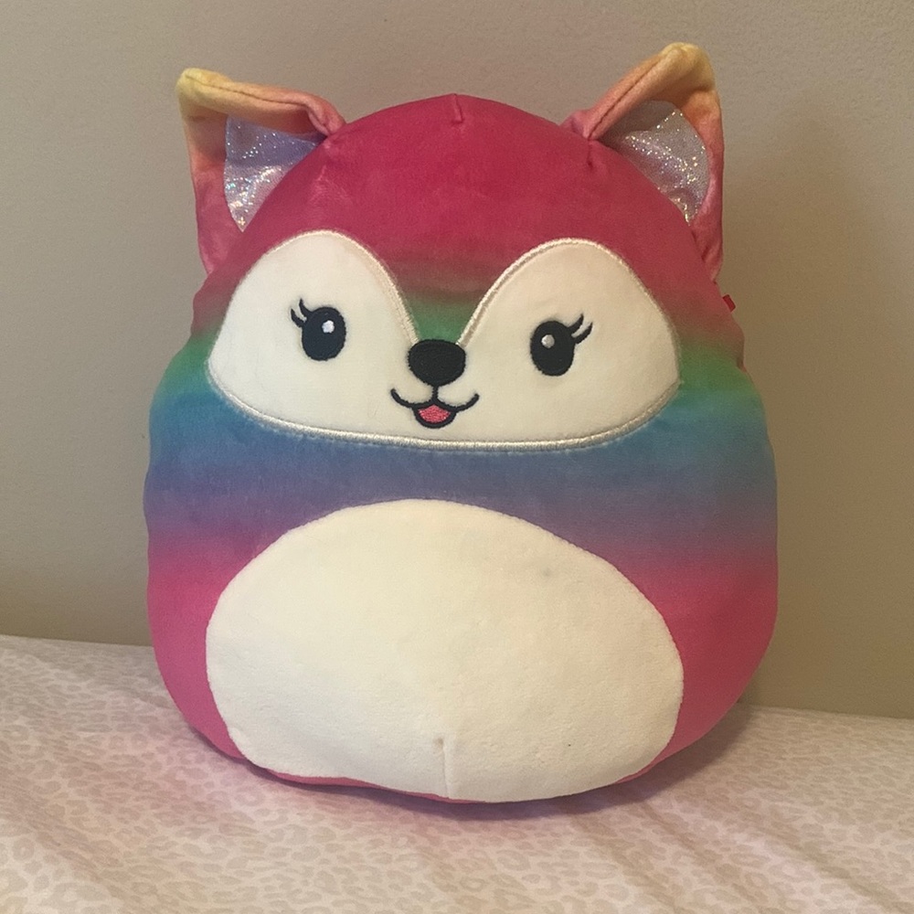 Xenia 8” squishmallow